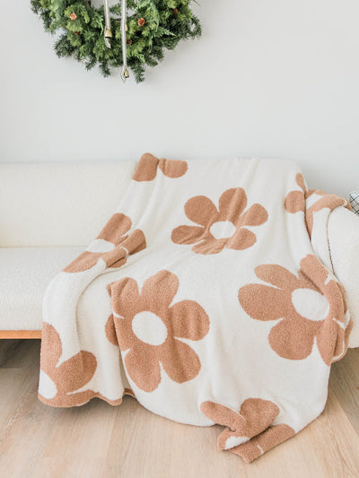 Jumbo Flower Plush Blanket