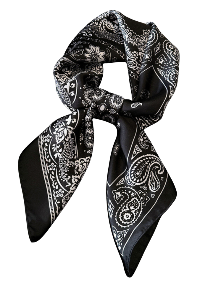 Elegant Paisley Pattern Scarf