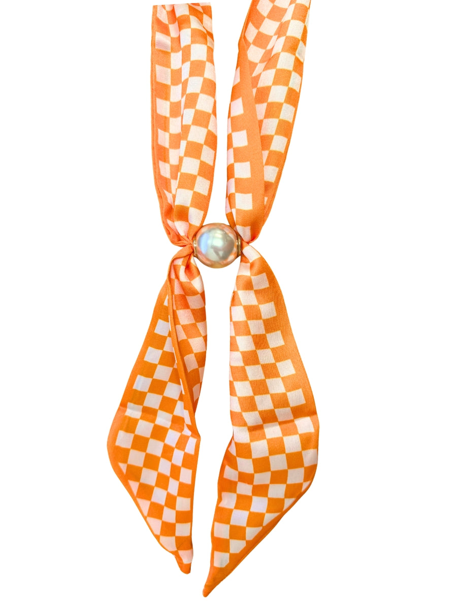 Check Pearl Magnetic Scarf Necklace