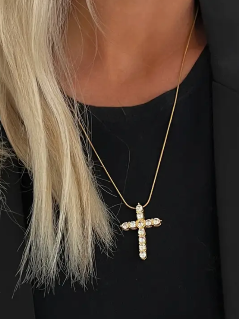 XL Diamond Cross Necklace – Josie's Boutique