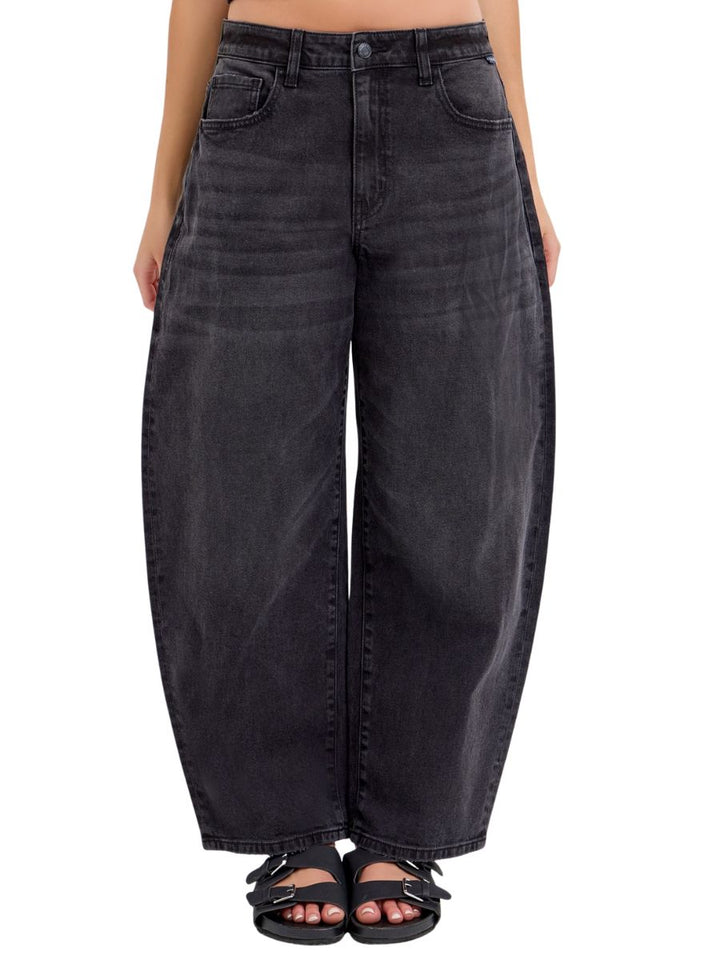 Mid Waisted Barrel Jeans