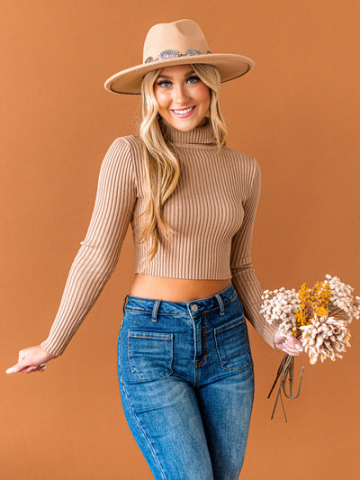 Point It Out Ribbed Crop Top