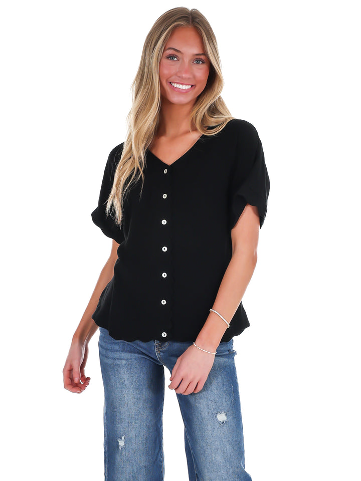 Refined Edge Linen Scallop Button Up Top