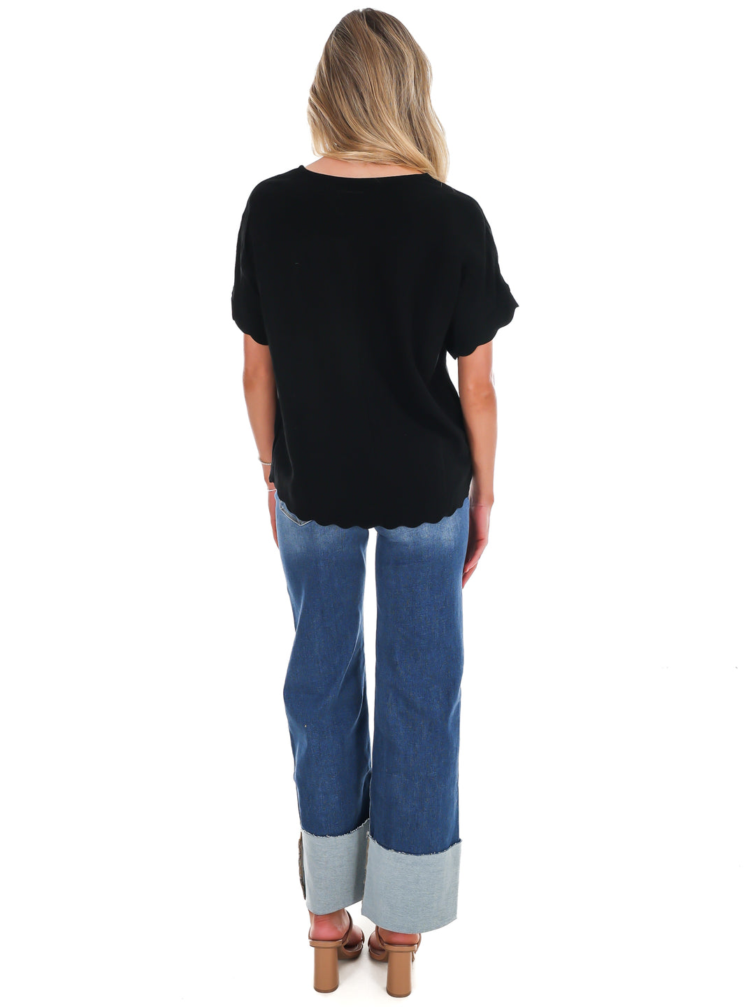 Refined Edge Linen Scallop Button Up Top
