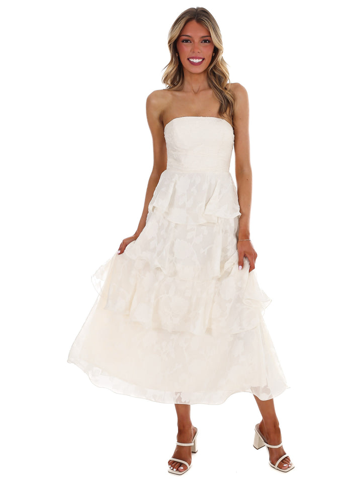 Scenic Style Tiered Maxi Dress