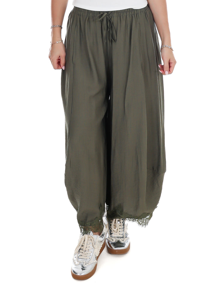 Meadowland Lace Trim Barrel Pants