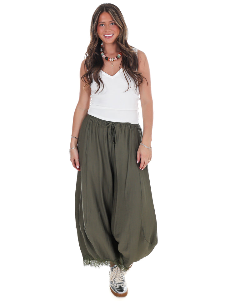 Meadowland Lace Trim Barrel Pants