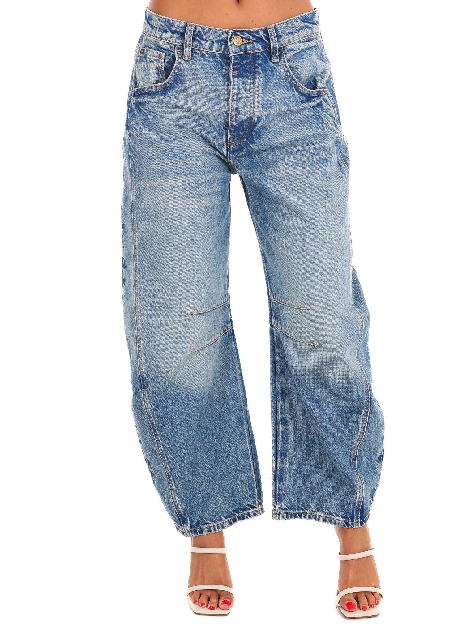 Free People Mid Rise hot Distressed Boyfried Jean Size 28