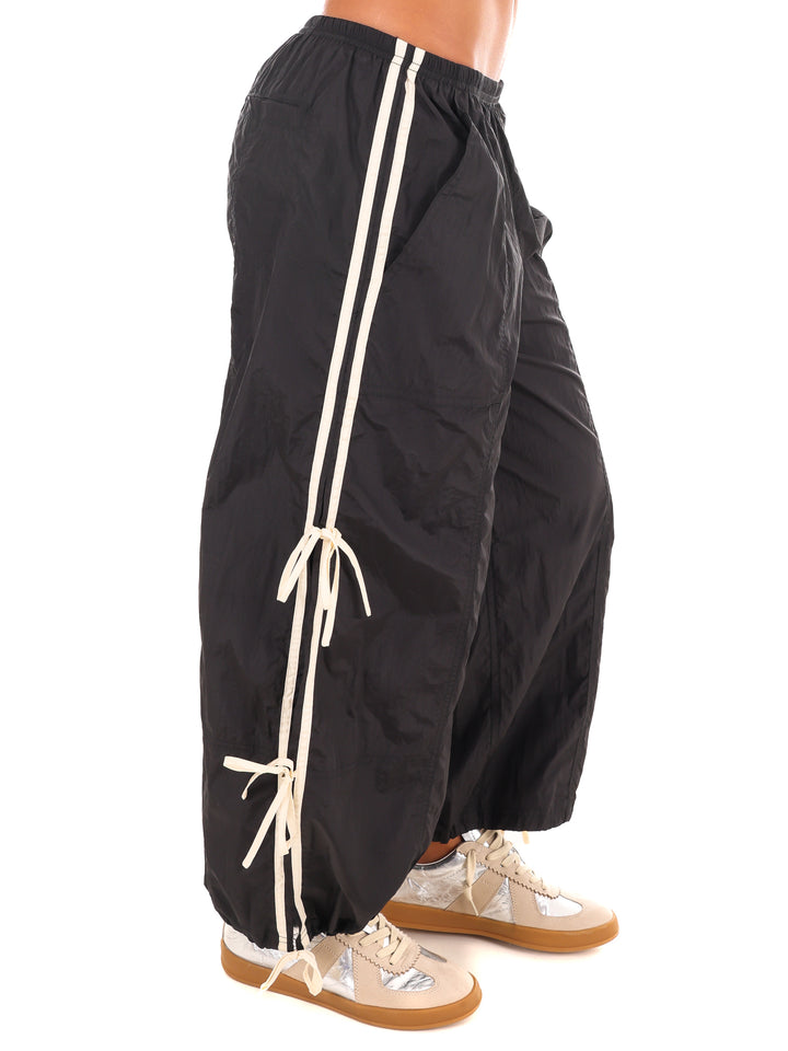 Striped Side Bow Windbreaker Pants