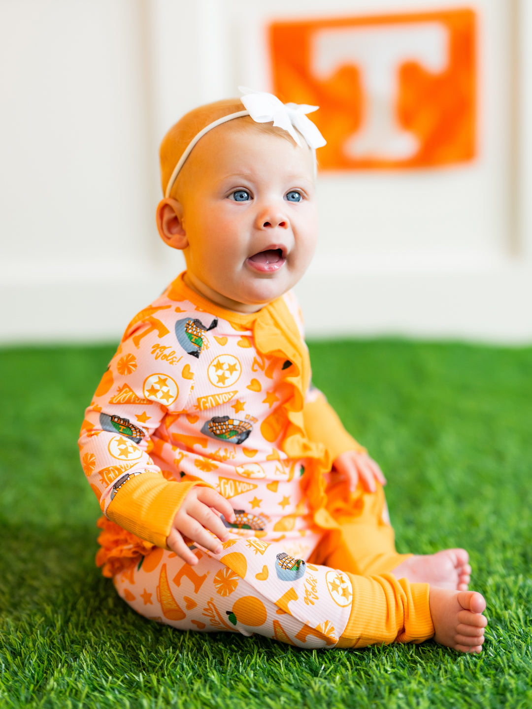 Vols Vibes Ruffle Zippy